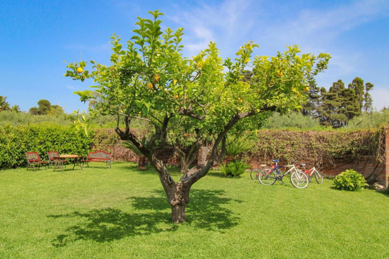 Villa La Casa Di Lina - Capo D'Orlando, Casa Con Ampio Giardino Exterior foto