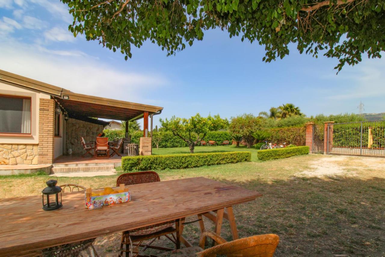 Villa La Casa Di Lina - Capo D'Orlando, Casa Con Ampio Giardino Exterior foto